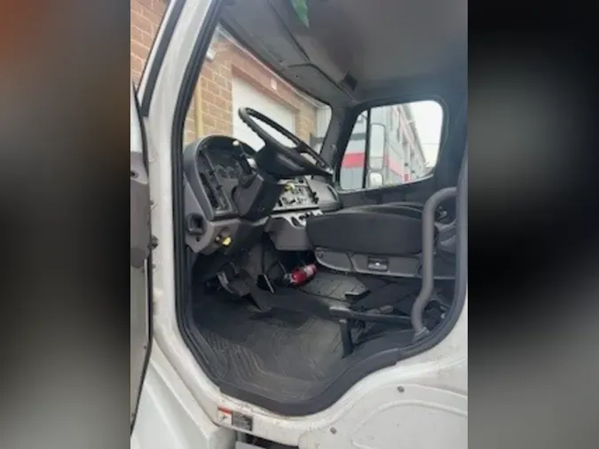 2019 FREIGHTLINER/MERCEDES M2 1064d40e758a311d41567c2ec953d0fd61c