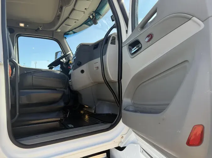 2020 Peterbilt 567