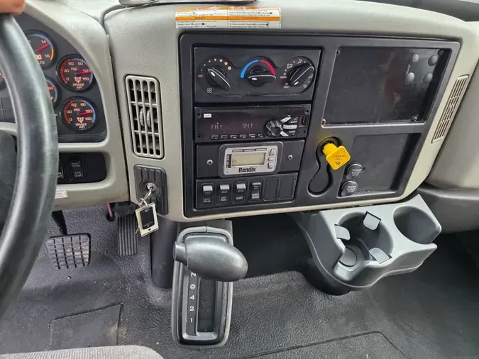 2019 NAVISTAR INTERNATIONAL 4300