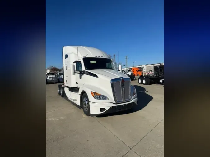 2025 Kenworth T680