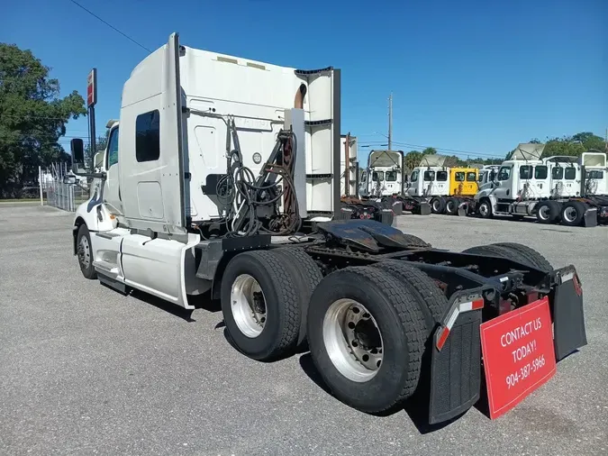2020 NAVISTAR INTERNATIONAL LT625 SLPR CAB