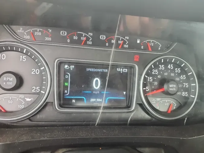 2019 NAVISTAR INTERNATIONAL LT625 DAYCAB T/A