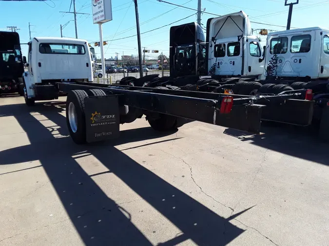 2018 FREIGHTLINER/MERCEDES M2 106