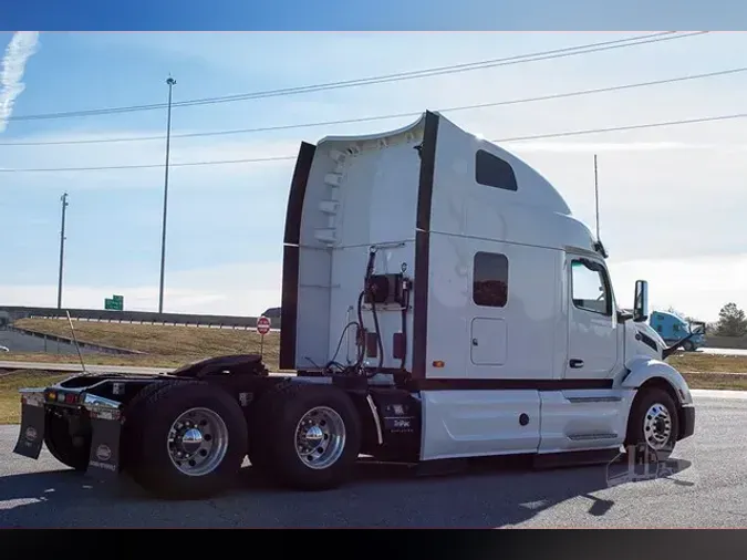 2023 PETERBILT 579