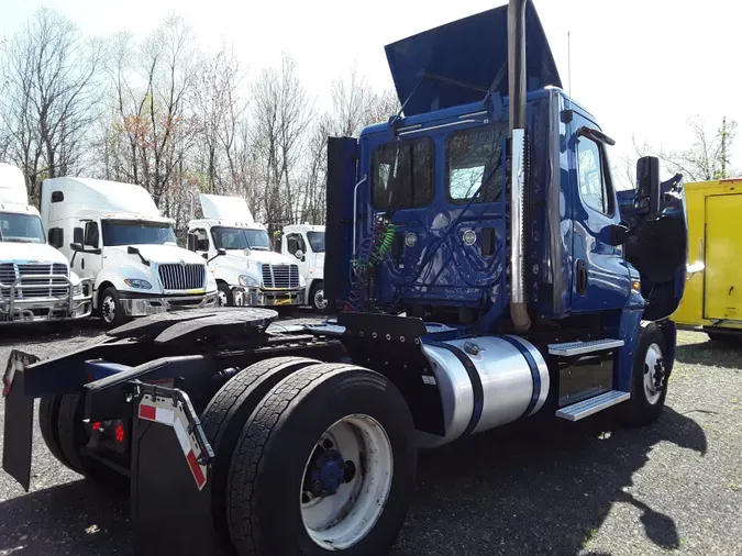 2017 FREIGHTLINER/MERCEDES CASCADIA 125