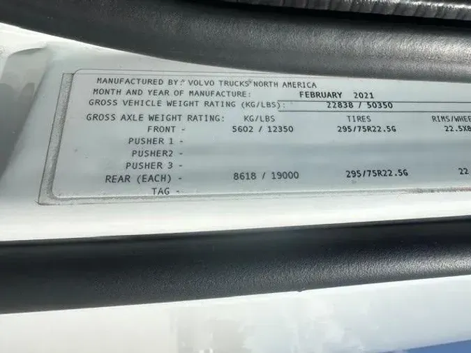2022 Volvo VNL64T760