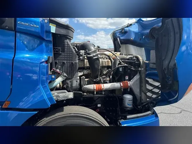 2021 FREIGHTLINER CA126