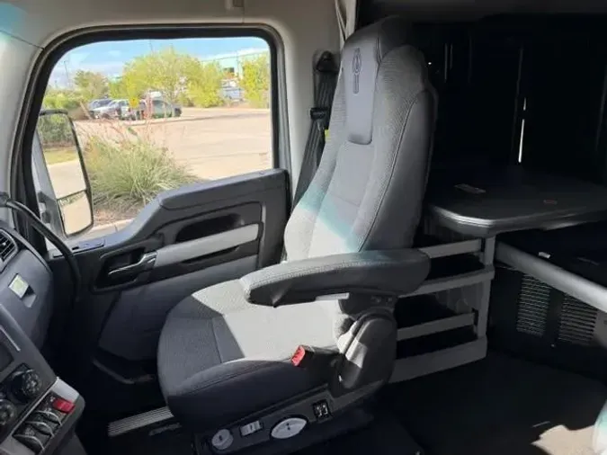 2023 Kenworth T680