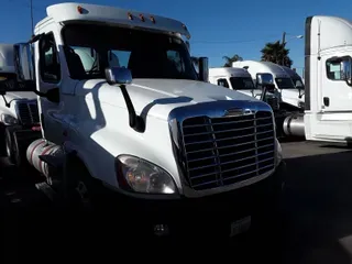 2019 FREIGHTLINER/MERCEDES CASCADIA 125