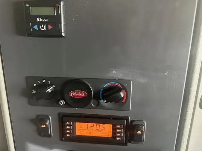 2021 Peterbilt 579