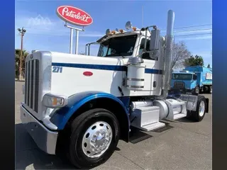 2017 PETERBILT 389