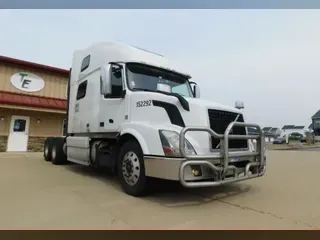 2015 Volvo VNL