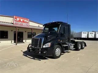 2017 FREIGHTLINER CASCADIA 113