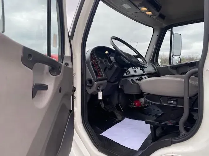 2020 Freightliner Business Class M2 1064d6bbb5cd0b76e30c369548aa94910bb