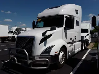 2020 VOLVO VNL64T-760