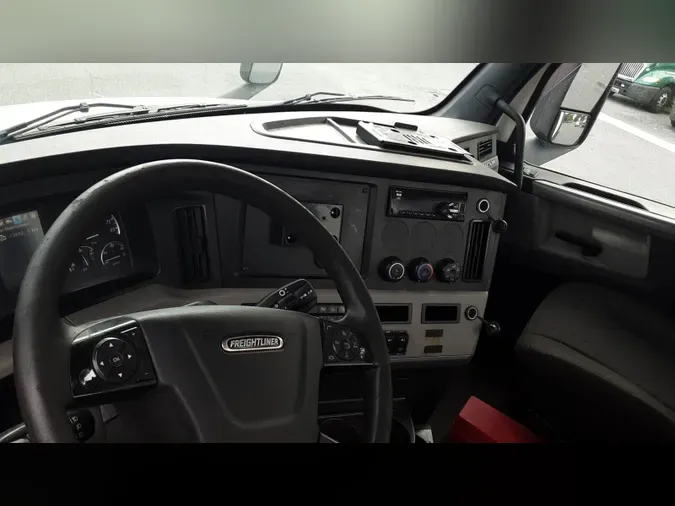 2020 Freightliner Cascadia 126