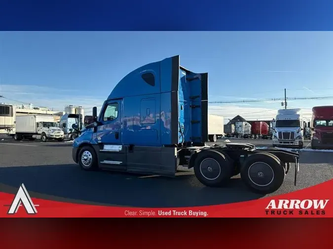 2021 FREIGHTLINER CA126