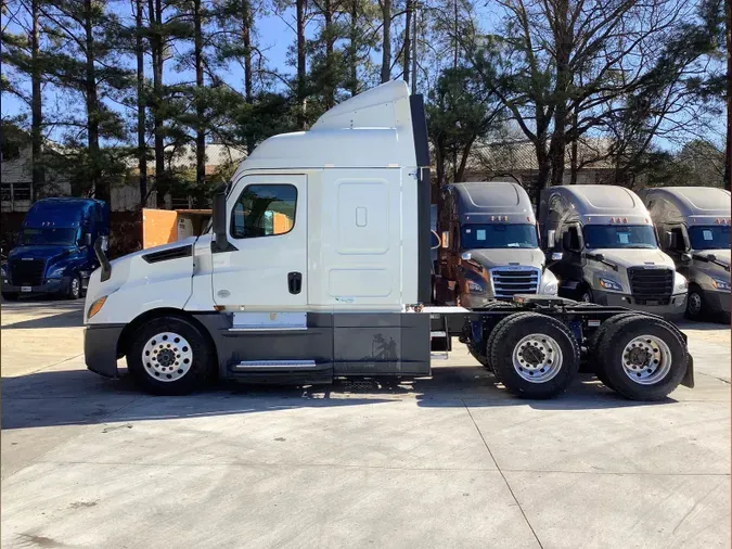 2020 Freightliner Cascadia