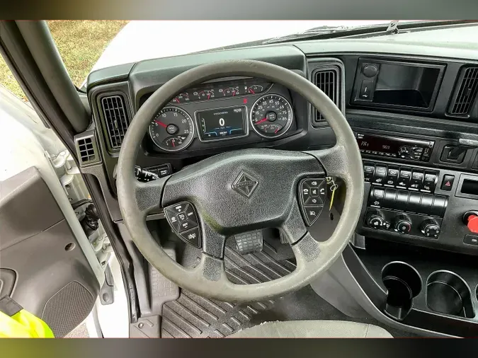 2019 INT LT625 6x4