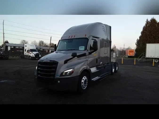2024 Freightliner Cascadia 126