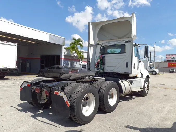 2017 NAVISTAR INTERNATIONAL PROSTAR (6X4)