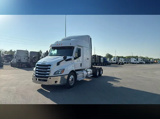 2022 Freightliner Cascadia 1264d7eb417b14e337f0e2cfb179f3974a0