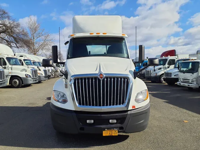 2018 NAVISTAR INTERNATIONAL LT625 DAYCAB T/A