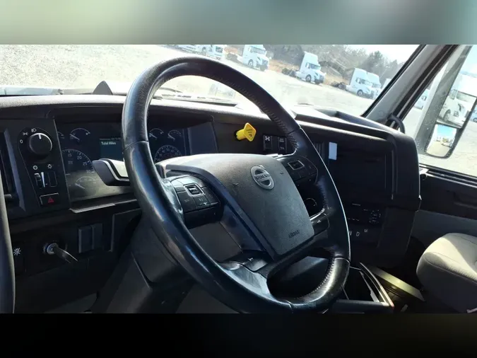 2020 Volvo VNR64T640