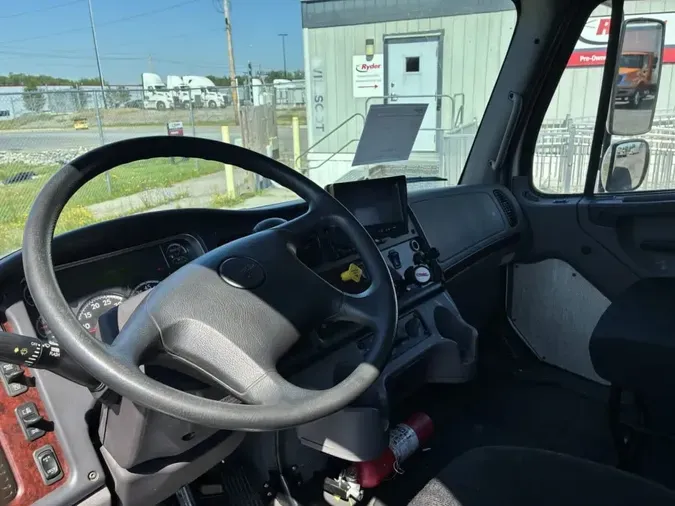 2019 FREIGHTLINER/MERCEDES M2 1064d8087e9f899ff2d0dbc39d017d9debc