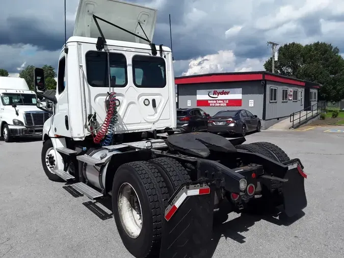 2020 FREIGHTLINER NEW CASCADIA 126