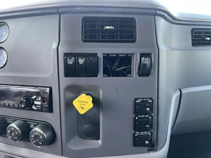 2017 Peterbilt 567