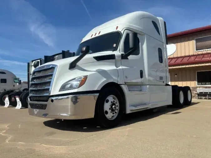 2020 Freightliner New Cascadia 126