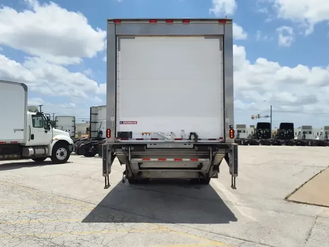 2019 FREIGHTLINER M2 106