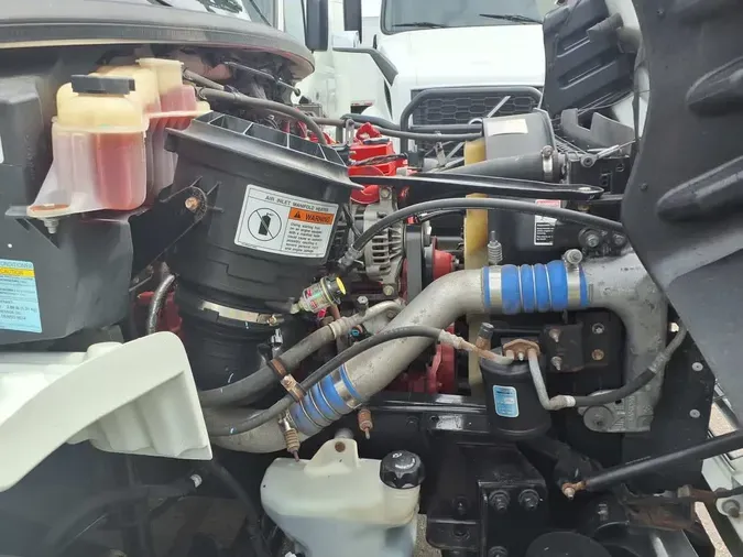 2019 FREIGHTLINER M2 106