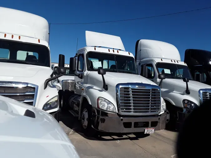 2018 FREIGHTLINER/MERCEDES CASCADIA 125