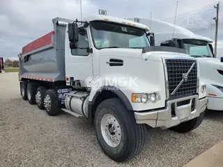 2008 VOLVO VHD64FT200