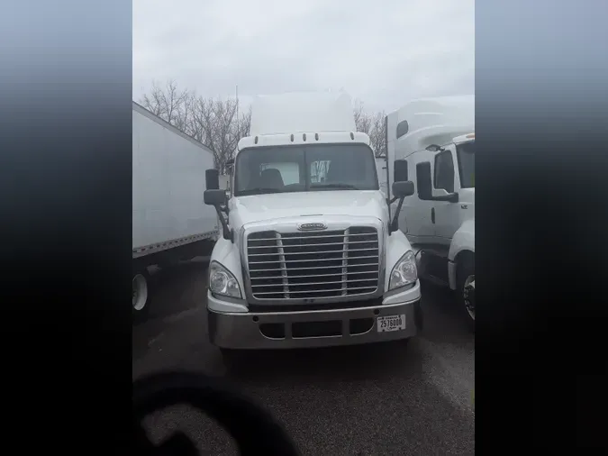 2018 FREIGHTLINER/MERCEDES CASCADIA 125