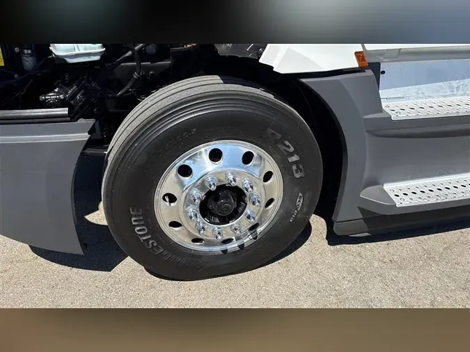 2021 FREIGHTLINER CA126