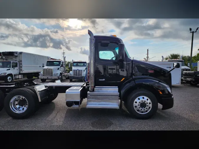 2021 Peterbilt 579