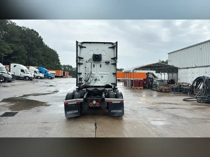 2021 Freightliner Cascadia