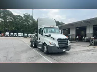 2020 Freightliner Cascadia 126