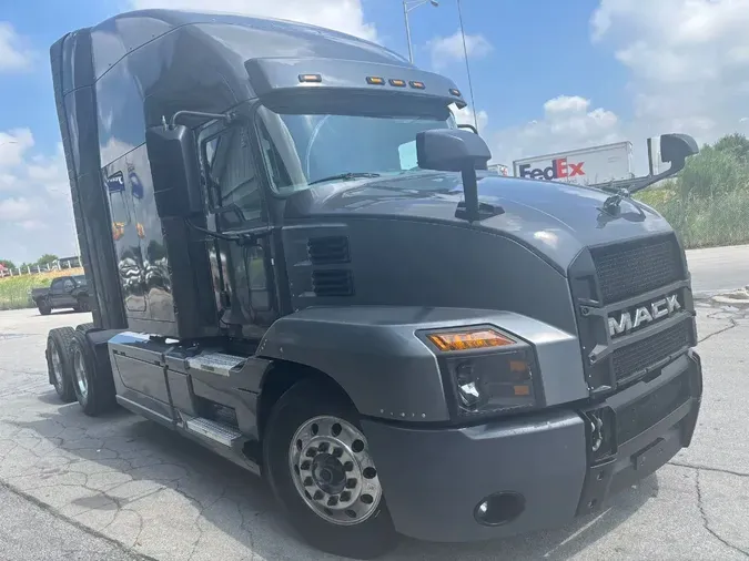 2020 MACK ANTHEM AN64T