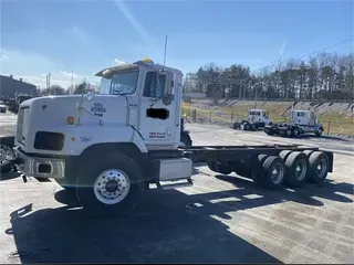 1999 INTERNATIONAL PAYSTAR 5000
