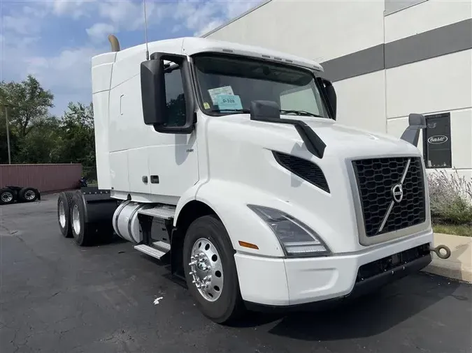 2019 VOLVO VNR640