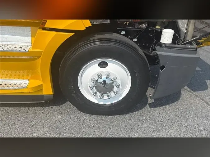 2020 FREIGHTLINER CA126