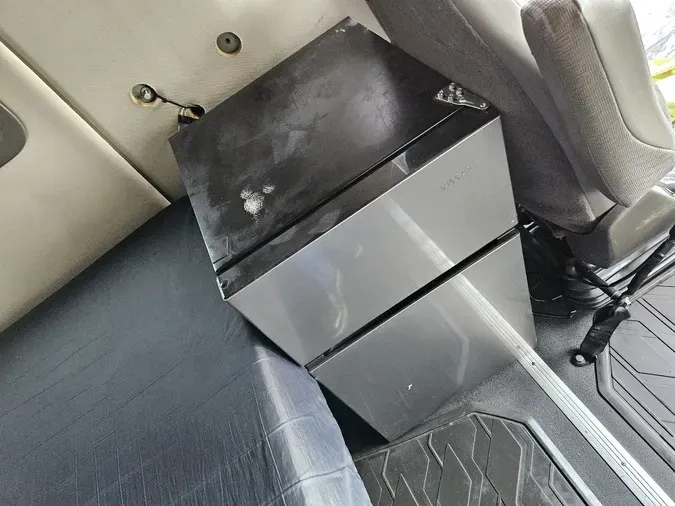 2020 VOLVO VNL64T760