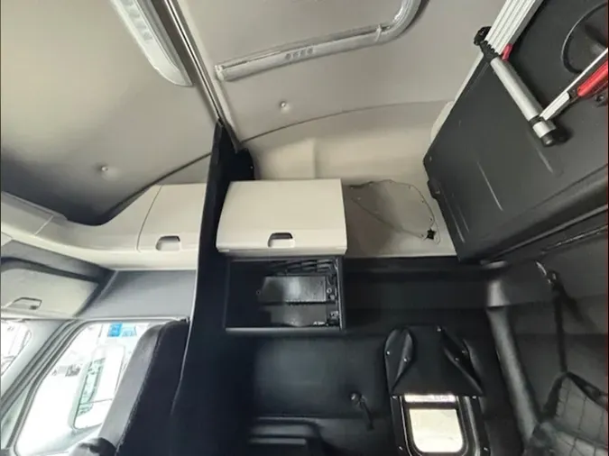 2023 Freightliner Cascadia 126