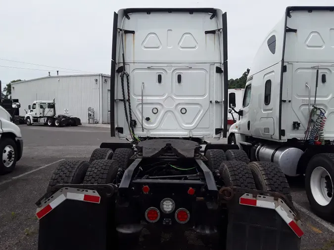 2019 FREIGHTLINER/MERCEDES CASCADIA 125