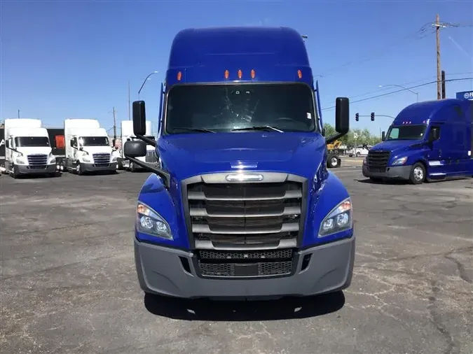 2021 FREIGHTLINER CA126