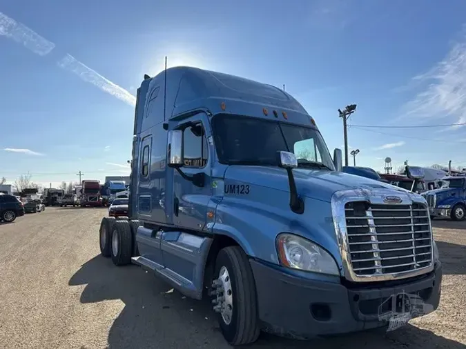 2010 FREIGHTLINER CASCADIA 1254d99d1e3acb37e26a43cf72013321028